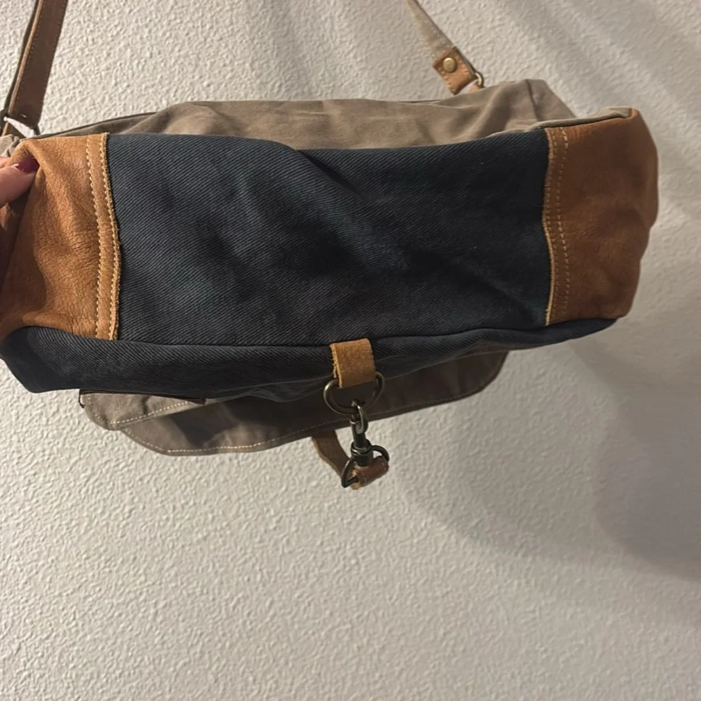 Myra messenger crossbody bag